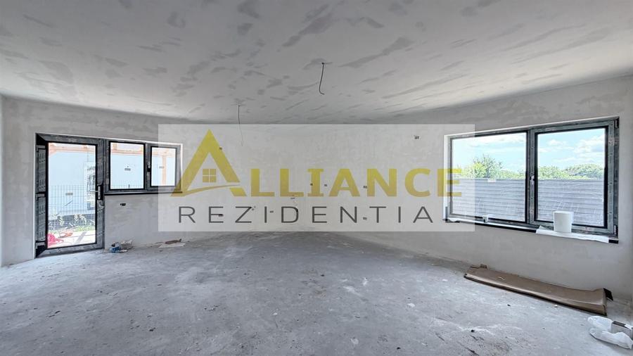 Casă individuală cu 4 camere cu Canalizare în Berceni