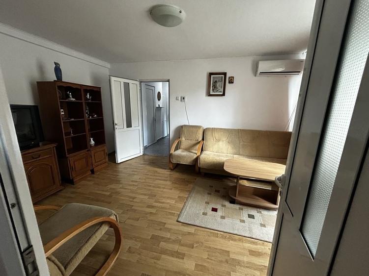 Inchiriez apartament 2 camere, Tudor Vladimirescu, Iasi, langa salon Sei bella, CT + AC - 1
