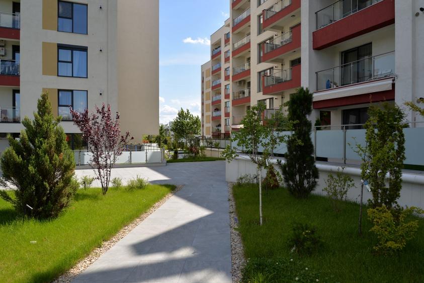 Apartament cu 2 camere semidecomandat în Sisești