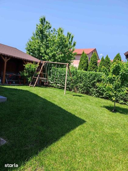 Casă cu 5 camere cu Teren 457 Mp în Valea Lupului
