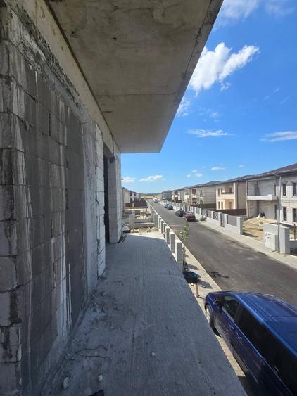 Casă individuală cu 5 camere cu Canalizare în Dobroești