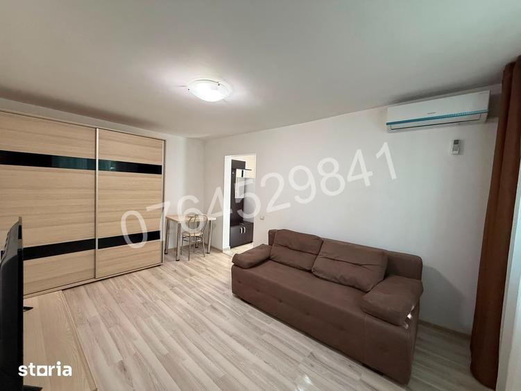 Apartament cu 2 camere decomandat în Tei