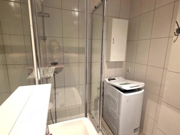 Garsonieră decomandată în Calea Călărașilor