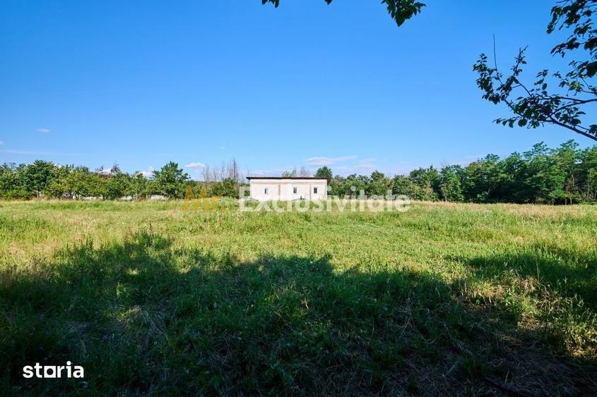 Casă cu 1 camere cu Teren 1100 Mp în Budeasa