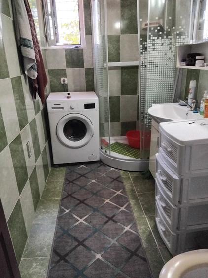 Apartament cu 3 camere semidecomandat în Exterior Vest