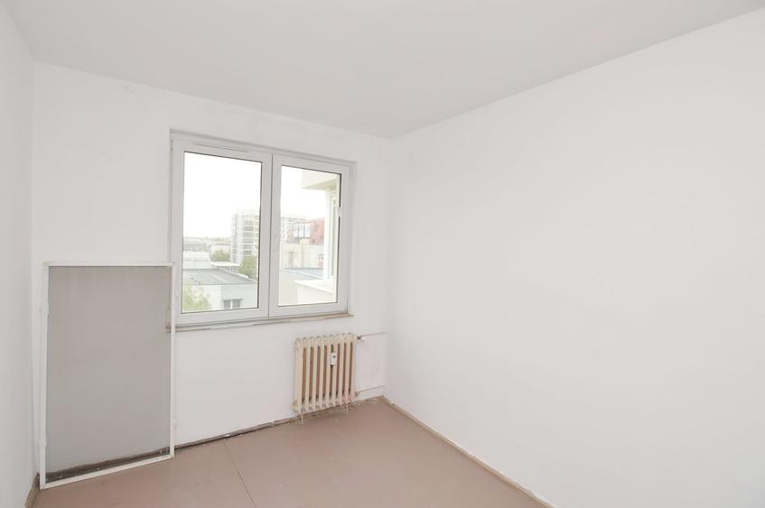 Apartament cu 3 camere decomandat în Theodor Pallady