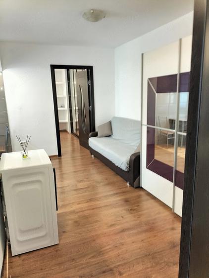 Apartament cu 2 camere decomandat în Precista