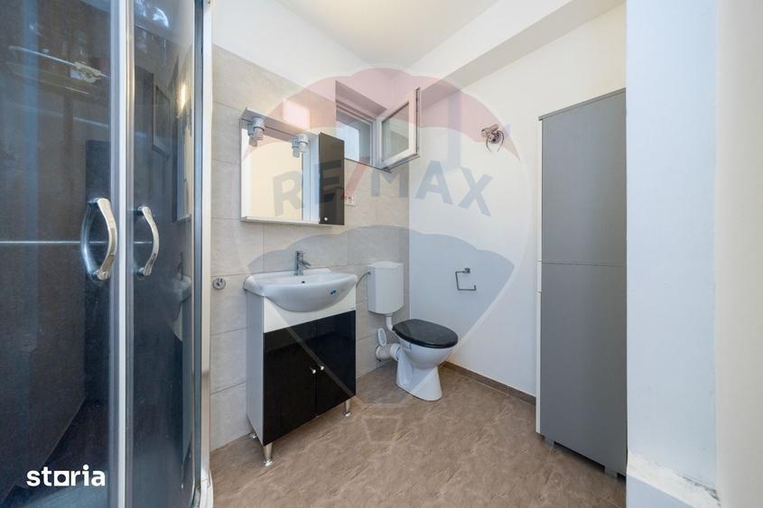 Apartament cu 3 camere în Tractorul