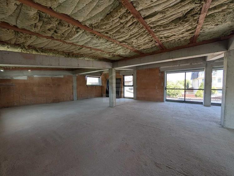 Spațiu comercial, de 162 mp, în Florești