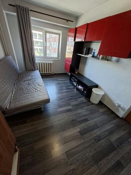 Apartament cu 3 camere decomandat în Sebastian