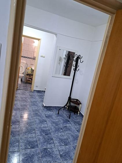 Apartament cu 2 camere decomandat în Drumul Taberei