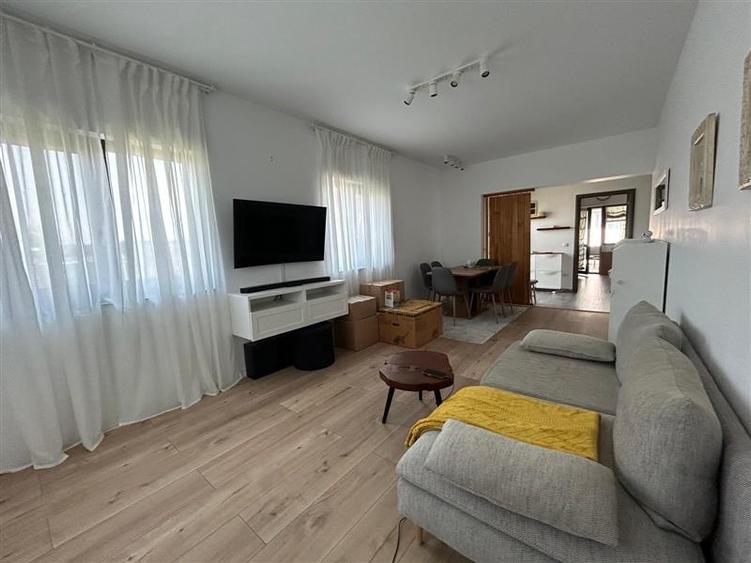Casă individuală cu 4 camere cu Teren 479 Mp în Aeroport