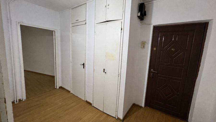 Garsonieră decomandată în Lujerului