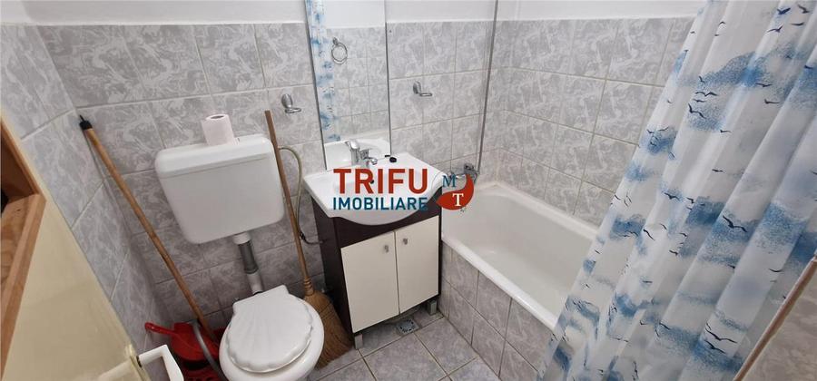 Garsonieră decomandată, mobilată în Cetate