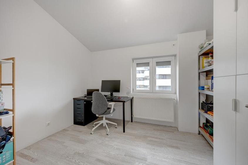 Apartament cu 4 camere, mobilat în Titan