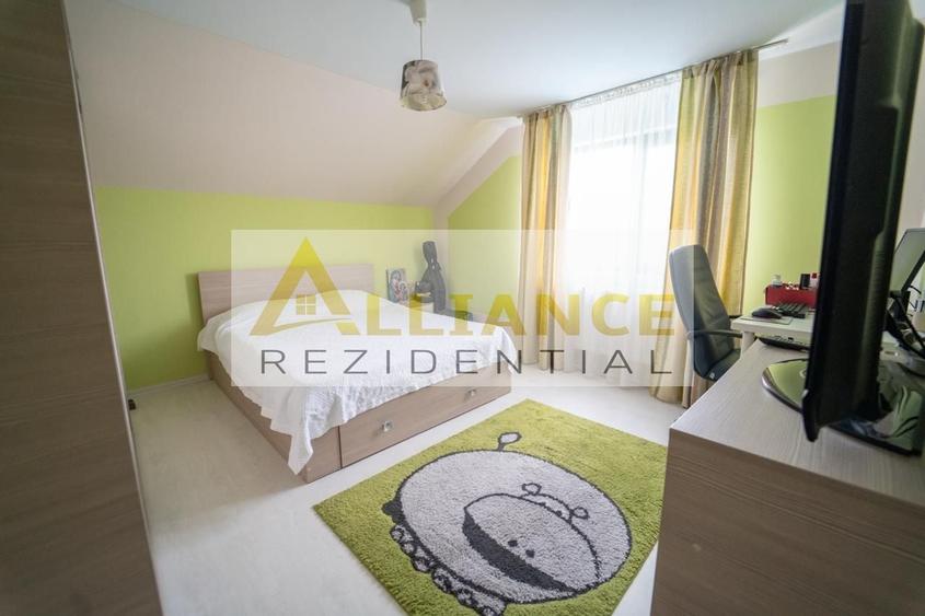Casă individuală cu 4 camere cu Canalizare în Berceni