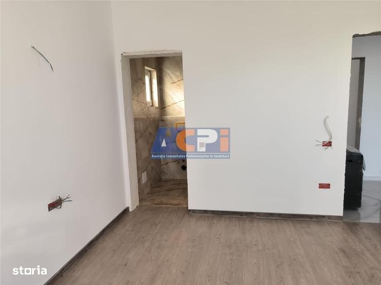 Casă cu 4 camere în Adunații-Copăceni