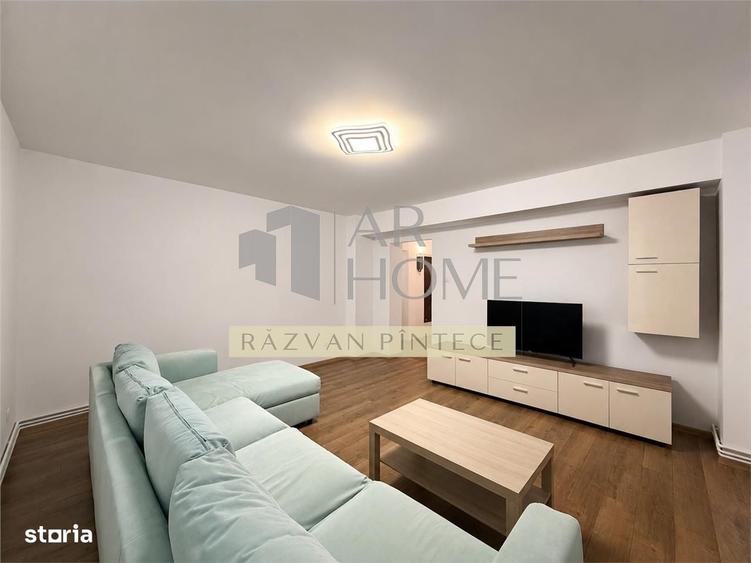 Apartament cu 3 camere decomandat în Democrației