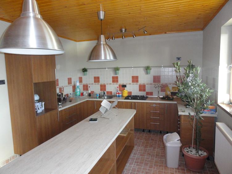 Casă cu 3 camere cu Teren 599 Mp în Brănești