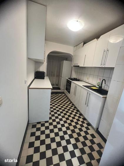 Apartament 3 camere, ultracentral, cu balcon, Pitesti - 4