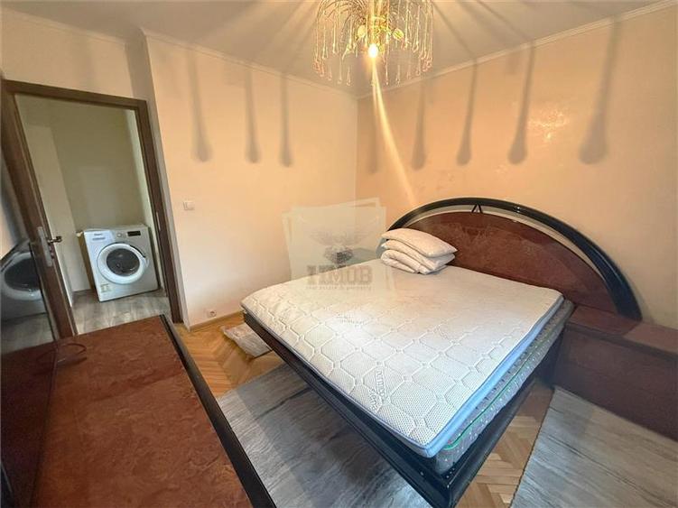 Apartament cu 3 camere decomandat, mobilat în Calea Dumbrăvii