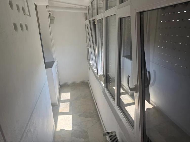 Apartament cu 2 camere semidecomandat, mobilat în 1 Mai