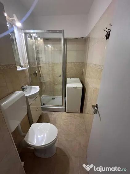 Garsonieră în Apărătorii Patriei