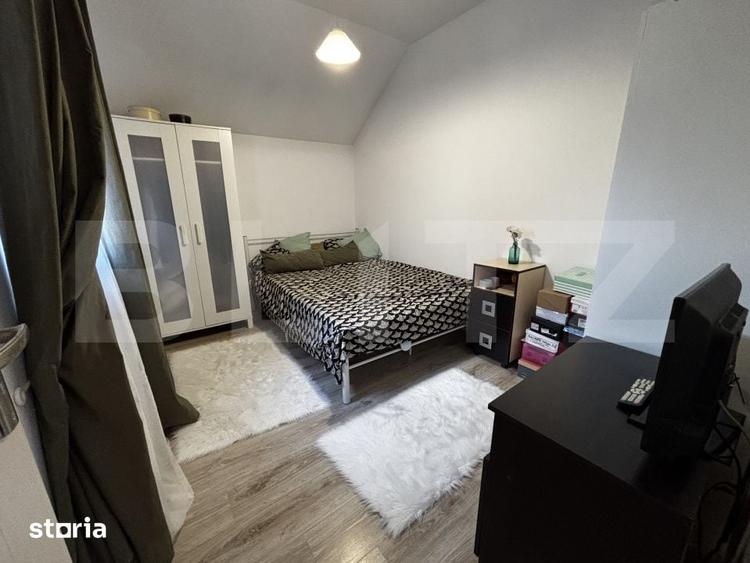 Casă cu 5 camere cu Teren 336 Mp în Șimnicu de Sus