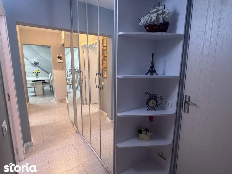 Apartament cu 3 camere decomandat în Drumul Taberei