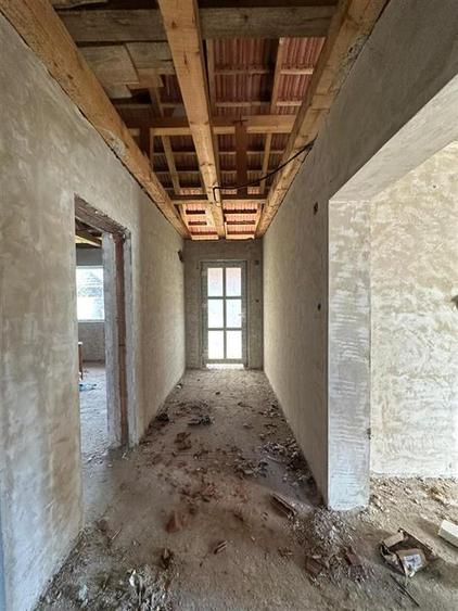 Casă individuală cu 3 camere cu Teren 460 Mp în Oșorhei