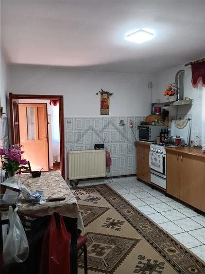 Horpaz Vila P+M 206mp Teren 655mp la 500ml de intrarea in Horpaz pot locui doua familii - 3