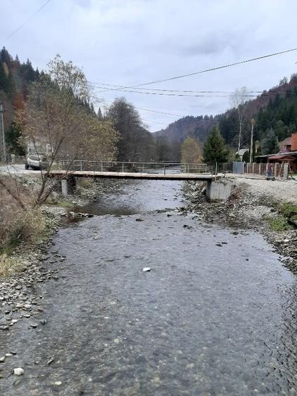 Casă individuală cu 3 camere cu Canalizare în Sătic