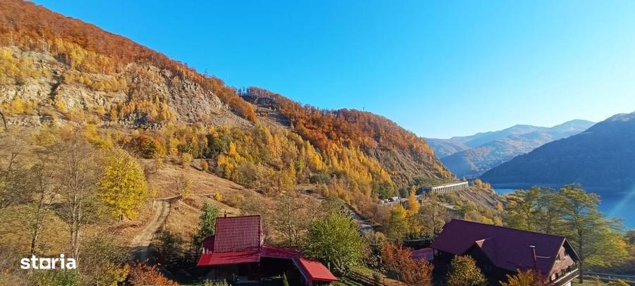 Casă cu 4 camere în Gura Siriului
