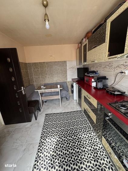 Casă cu 4 camere cu Teren 450 Mp în Vadu Pașii