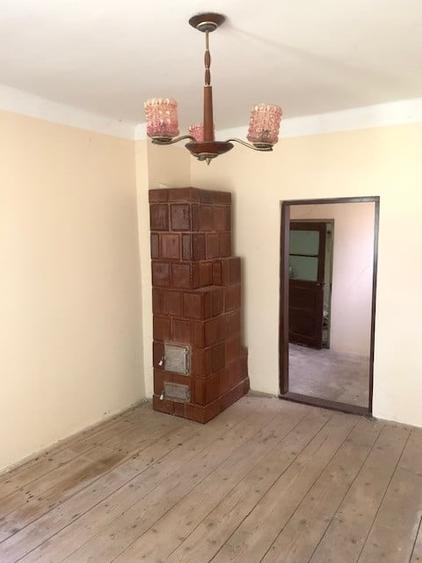 Casă individuală cu 2 camere cu Teren 2518 Mp în Sascut