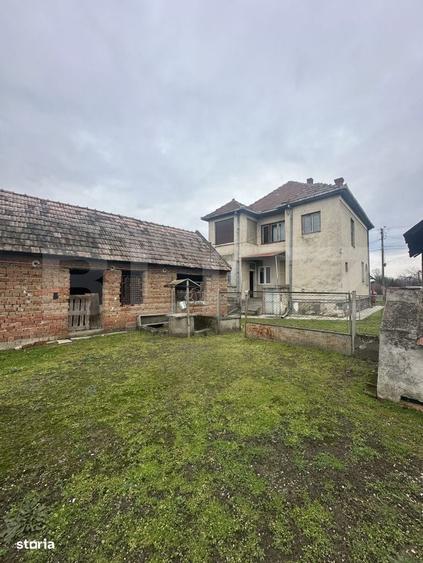 Casă cu 4 camere în Someșeni