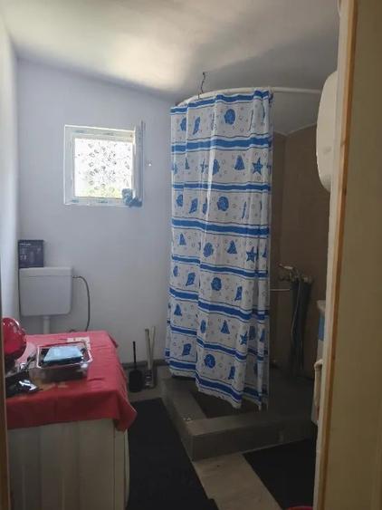 Casă cu 5 camere în Ologeni