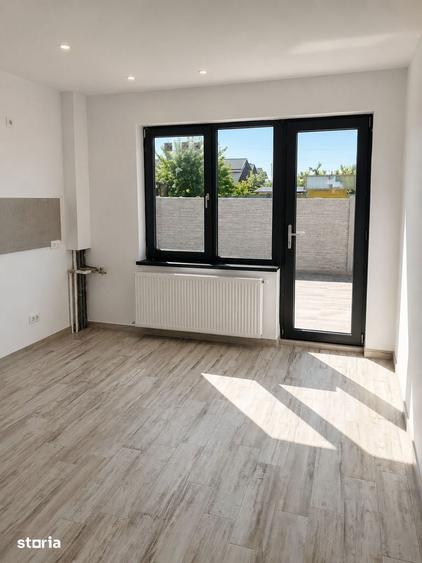 Casă cu 5 camere cu Teren 580 Mp în Malu Mare