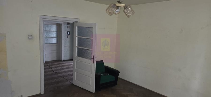 Casă cu 2 camere în Central