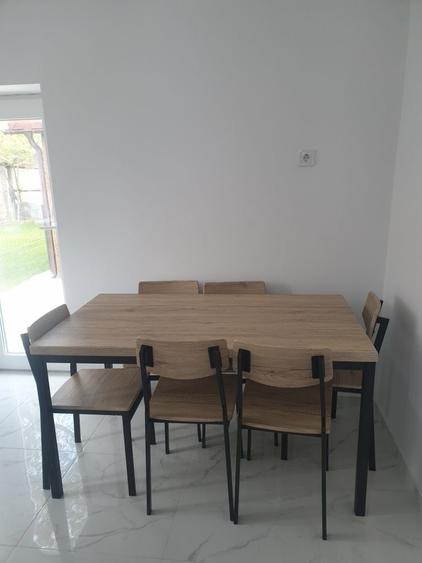 Casă cu 2 camere în Central