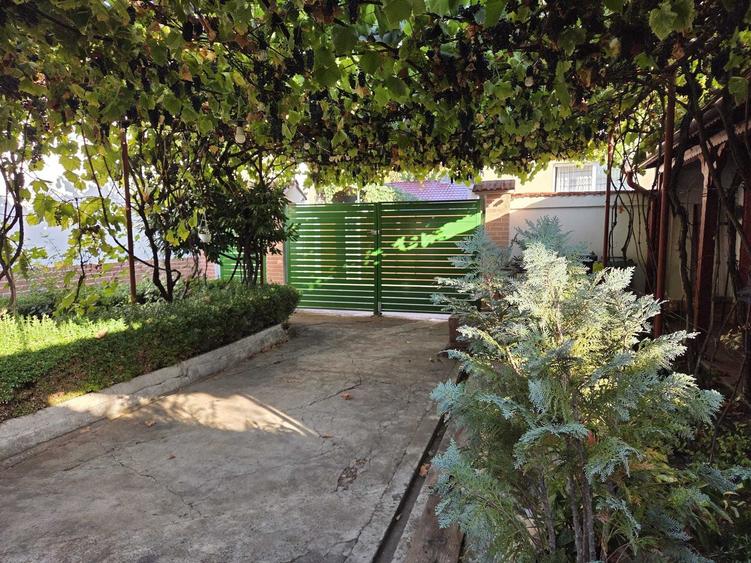 Casă cu 4 camere în Băile Felix