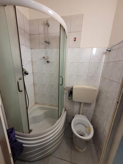Garsoniera cu baie proprie - 7