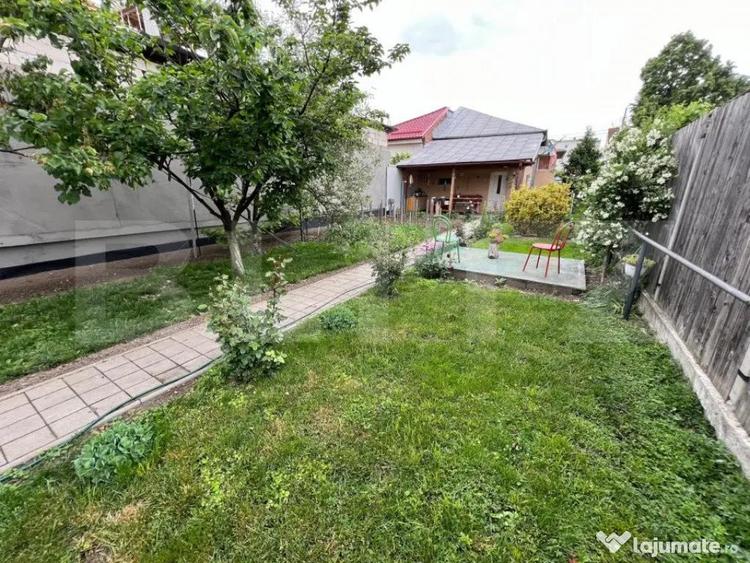 Casă cu 5 camere cu Teren 400 Mp în Valea Rosie