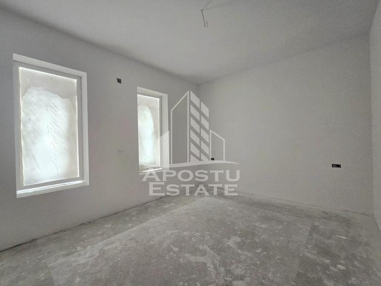 Apartament cu 2 camere semidecomandat în P-ța Unirii