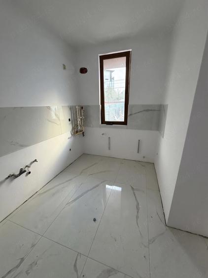 Casă cu 5 camere cu Teren 300 Mp în Chiajna