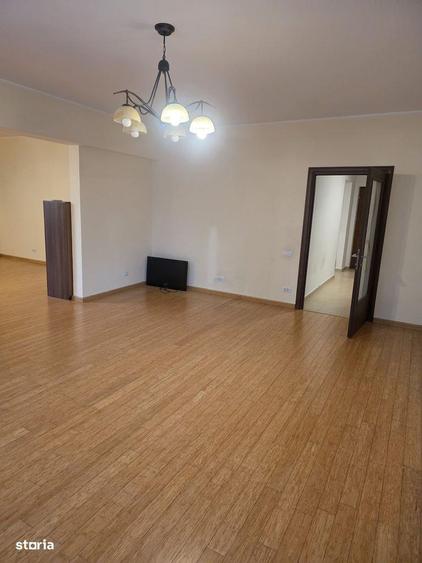 Apartament cu 3 camere în Polonă