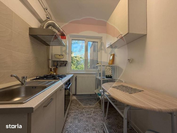 Apartament cu 2 camere, mobilat în Central