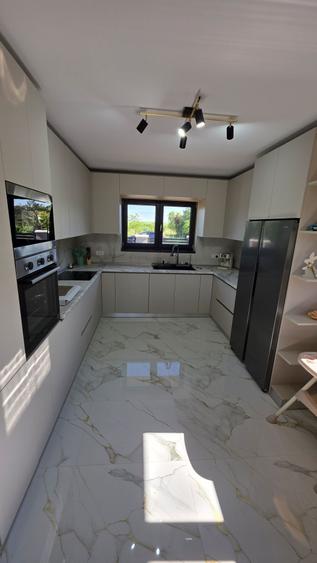 Casă cu 3 camere în Țipari