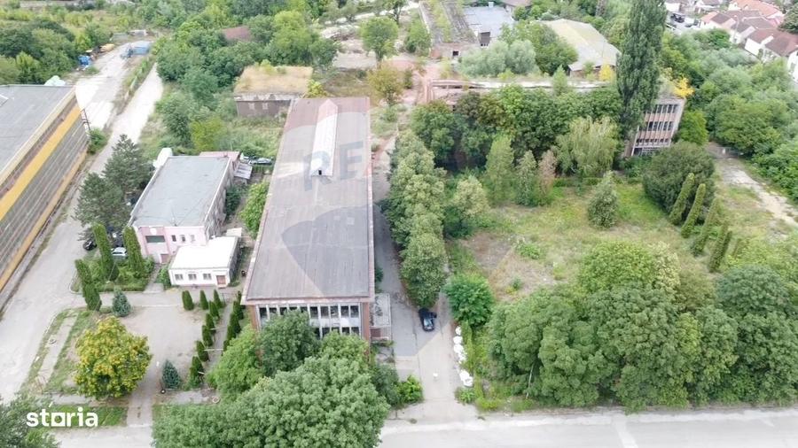 Spațiu comercial, de 8,300 mp, în Răcăștia