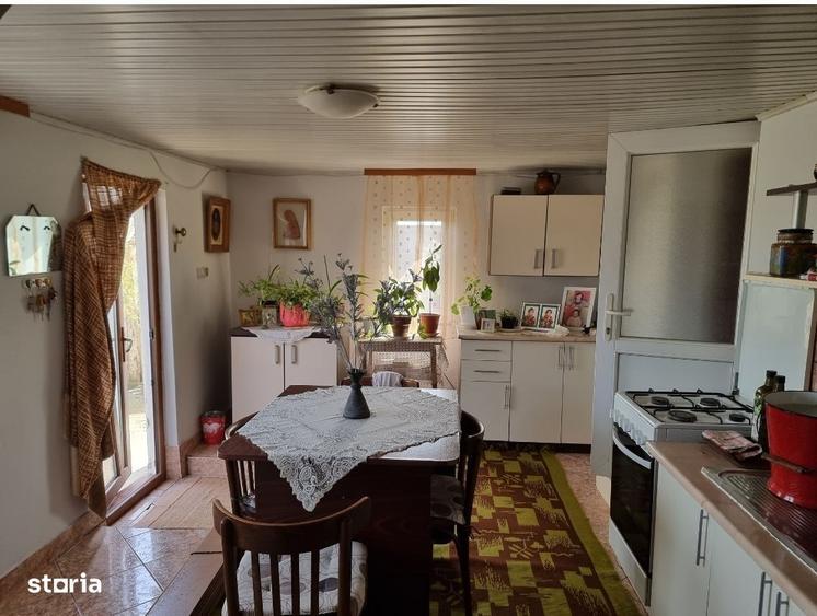 Casă cu 3 camere în Nicșeni